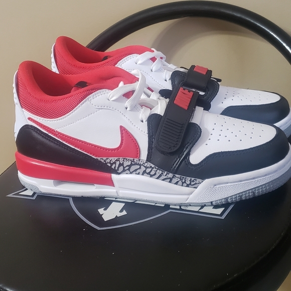 Nike Air Jordan Legacy 312 Low - Picture 2 of 7